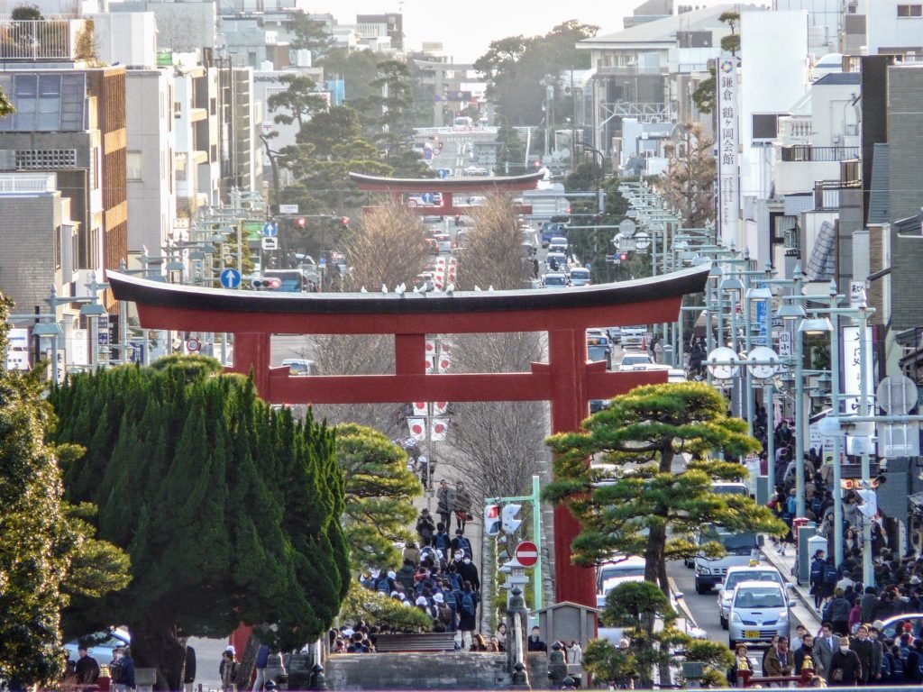 The approach to Tsurugaoka Hachiman-gu shrine, Kamakura