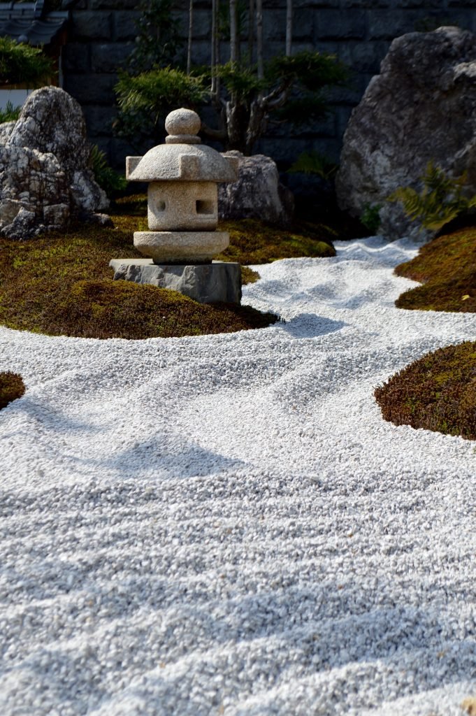 The gardens of Hase-dera temple, Kamakura